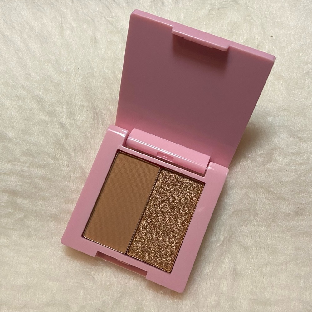 Sweet Street 2.2g L.A. Eyeshadow Duo in Revi & Sun